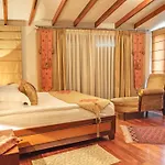 Bulbul Yuvasi Boutique Foça