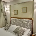 Bulbul Yuvasi Boutique Foça